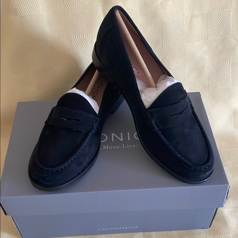 Vionic Classic Black Loafers